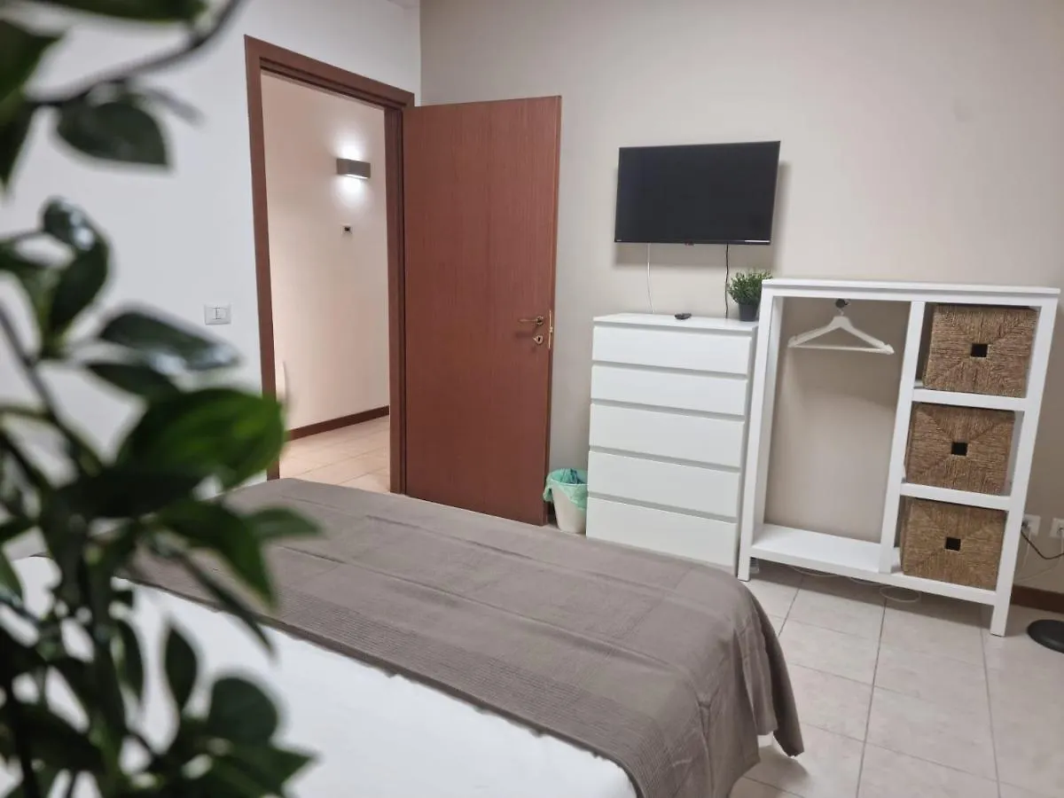 Laura Four Apartment Messina Italy