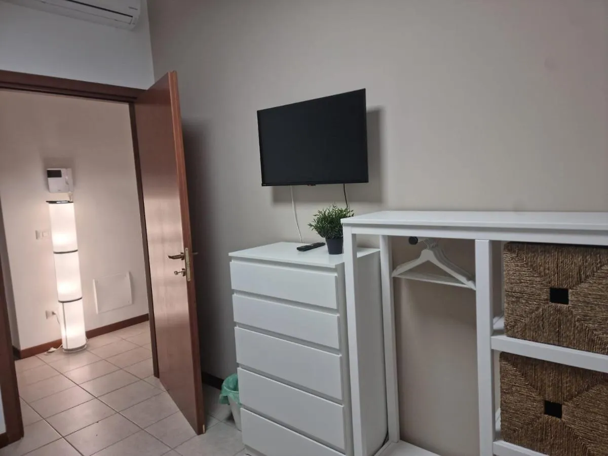 Laura Four Apartment Messina